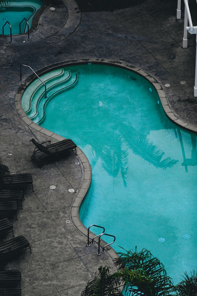 figured swimming pool